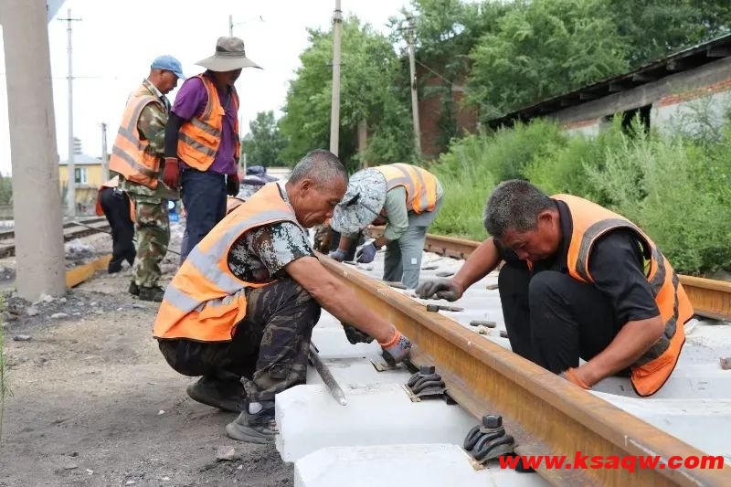 铁路运输部完成玻璃站线路升级改造 提升矿铁运输效能