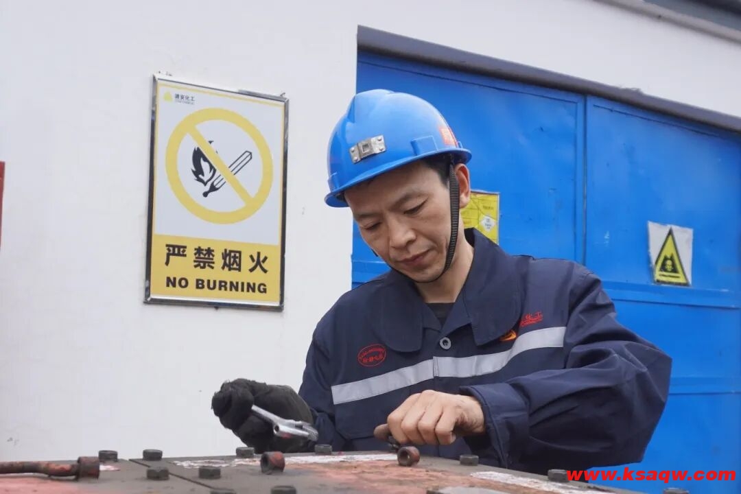 综采一队李亮亮：匠心照亮千米巷道