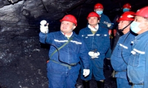 王戈率领公司安全生产大排查检查组深入新铁矿开展全覆盖安全生产大排查时要求 深入落实上级要求 全面夯实安全根基