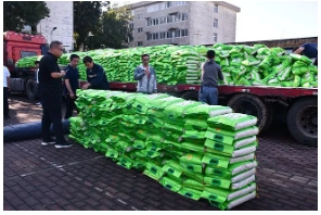 云驾岭矿：中秋福利情意浓 满载而归喜眉梢