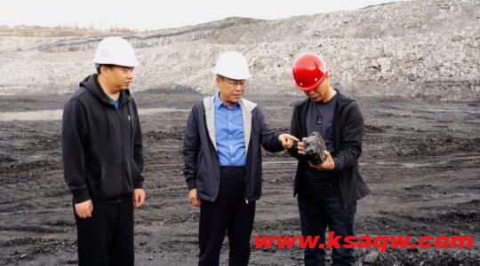 做好安全管理 抓好安全生产--古莲河矿业有限公司党委书记、董事长侯振坤节前慰问一线干部职工