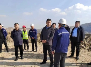 鄂尔多斯市副市长邬建勋莅临昶旭煤矿检查指导安全生产工作