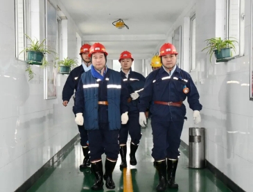 刘伟到新田煤矿检查指导工作
