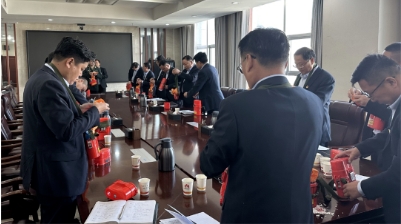 魏墙煤业公司分批次培训使用自救器