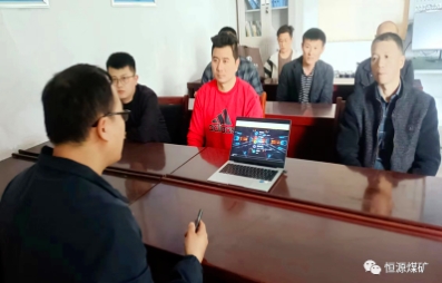 恒源煤矿职工培训中心组织开展采煤机现场实操培训