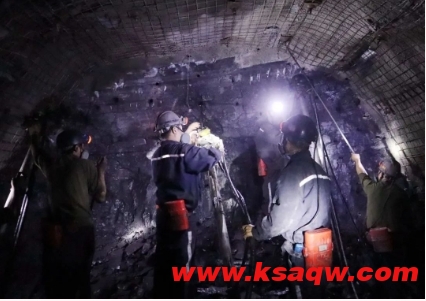 新田煤矿岩巷掘进实施聚能光爆技术成功