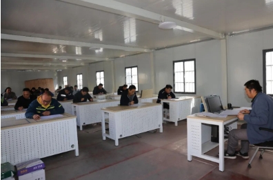 可可盖煤业公司组织开展工程建设项目分包管理培训