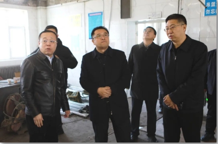 鲍永生督导西山煤电官地矿更衣设施及智能洗护改造工作