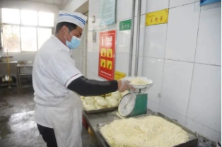绿叶对根的情意——云驾岭矿推进和谐矿区建设纪实