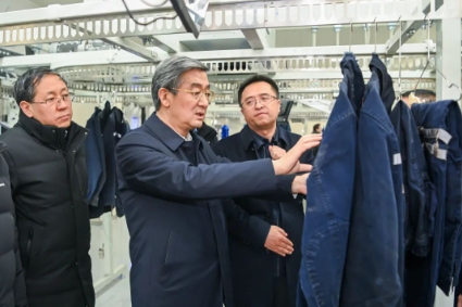 赵建泽到西山煤电官地矿调研智能洗衣中心和智能衣柜建设情况