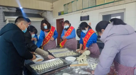 陕煤澄合矿业：饺香飘矿区 冬至暖人心