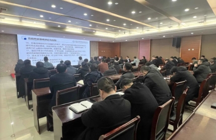 魏墙煤业公司开展危险有害因素辨识与应急处置专项培训