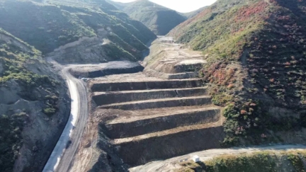 陕煤韩城矿业：消纳煤矸石 亮出矿山生态底色