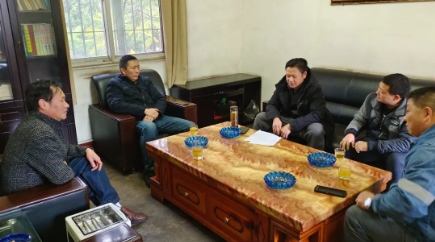 云南羊场煤矿有限公司副总经理李子胜到选煤厂开展集体廉政提醒谈话