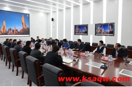 能化股份公司领导到生产矿调研指导工作