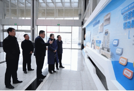 王忠刚与肥城市高新区领导座谈交流工作