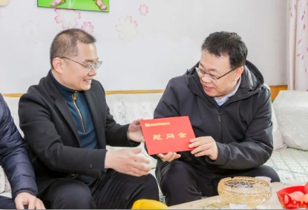 山西焦煤汾西矿业高阳煤矿王强看望慰问劳动模范和优秀奋斗者