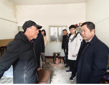 山西焦煤霍州煤电汾源煤业公司新春送温暖