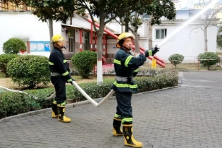我矿持续开展地面火灾事故应急演练