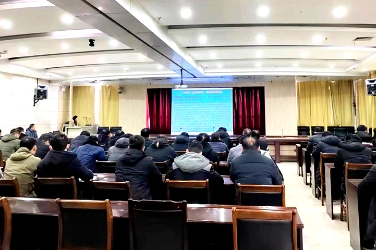 四矿《煤矿安全生产条例》、两办意见及硬措施专项培训班开班