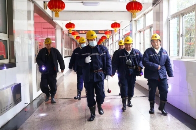 集团安监局局长吴昕一行到四矿调研指导工作