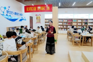 潘三煤矿开展“亲子阅读日”活动