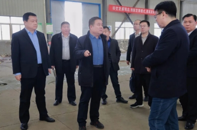李伟清到古城煤矿现场办公