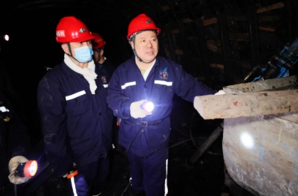 张秉德在富力矿调研检查工作时强调 加强支护体系建设 确保实现安全生产