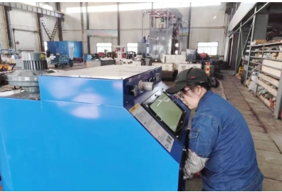 济宁能源发展集团阳城煤矿“四新”应用再发力！机修厂工业喷砂除锈机投入使用