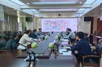 集团公司到运河煤矿开展防冲设计会审
