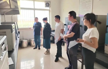 菏泽煤电郭屯煤矿举行“煤质采制化”技能比武