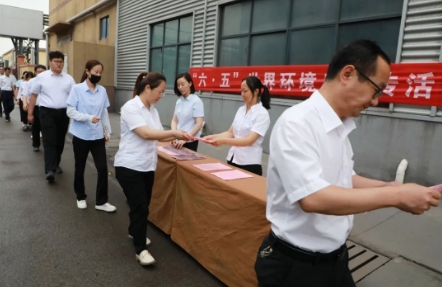 柴里煤矿开展“六·五”世界环境日主题环保宣传活动