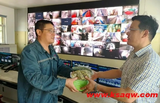 蒋庄煤矿机运工区：夏送清凉，关怀入微鼓干劲
