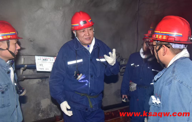 杨卫东深入龙湖矿检查安全生产工作时强调 持续加强学习提高本领能力 科学指导生产助推企业发展
