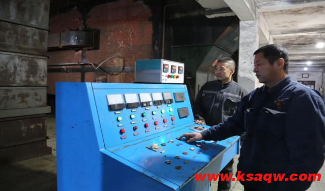 寒冬中的“温暖守护者” 兴安煤矿热风炉供暖队保障矿井冬季安全生产