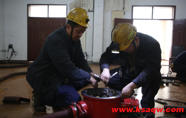 【基层动态】以赛促学筑牢安全根基—机电二队举办井下维修电工技能竞赛